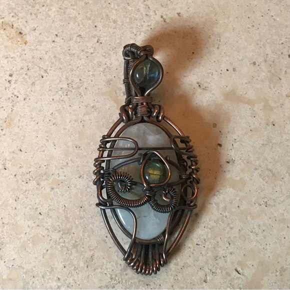 COPPER WRAPPED MOONSTONE & LABRADORITE ONE EYE NECKLACE PENDANT - Picture 6 of 8